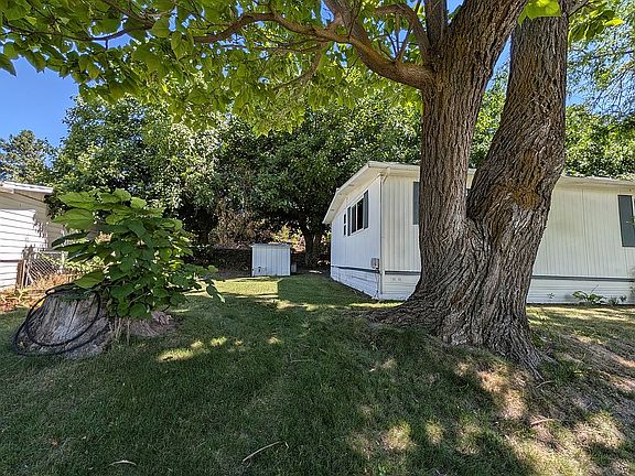 5th image of 2205 Butterfield Rd Unit 106