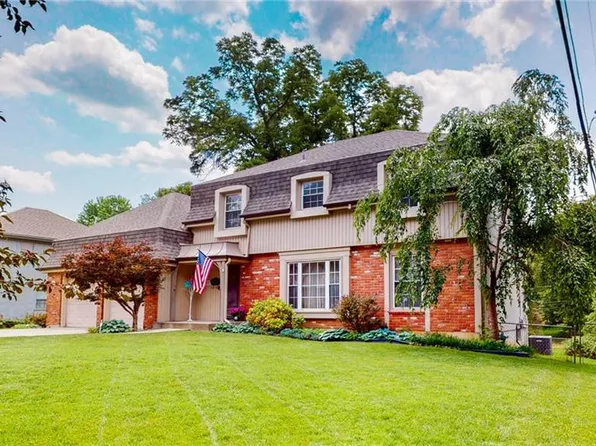 9407 W 82nd Ter, Overland Park, KS 66204