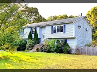 25 Merrick Rd, Shirley, NY 11967