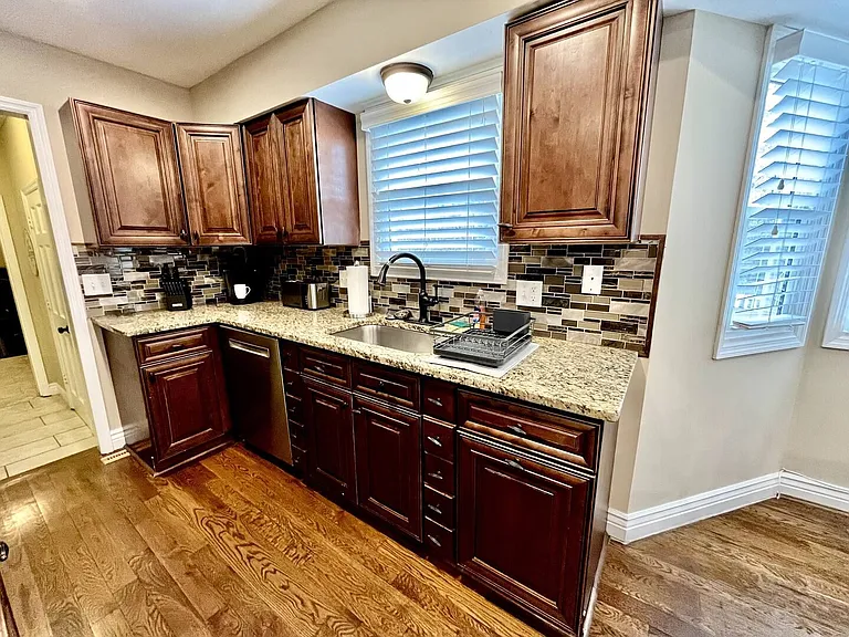 7184 Gregory Creek Ln — Photo 38