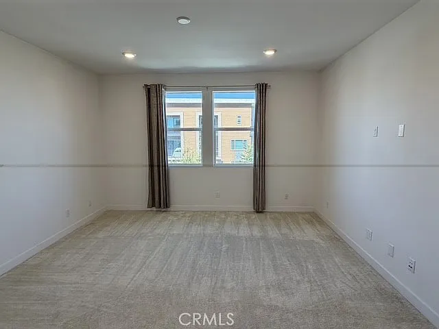 204 Baluster — Photo 15