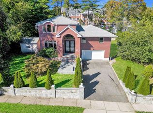 300 Ellen Place, Jericho, NY 11753