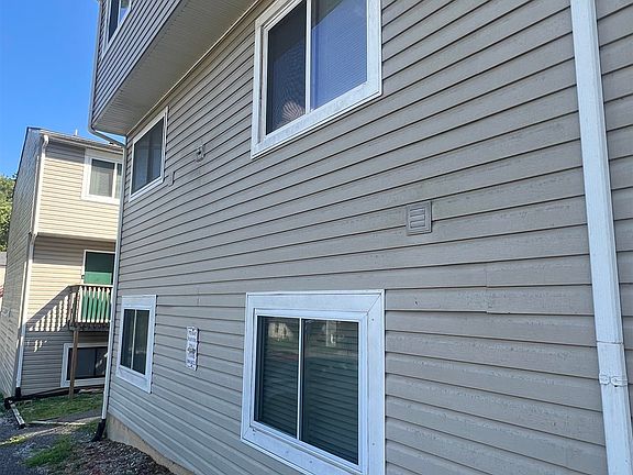 4th image of 524 Calhoun St APT 20