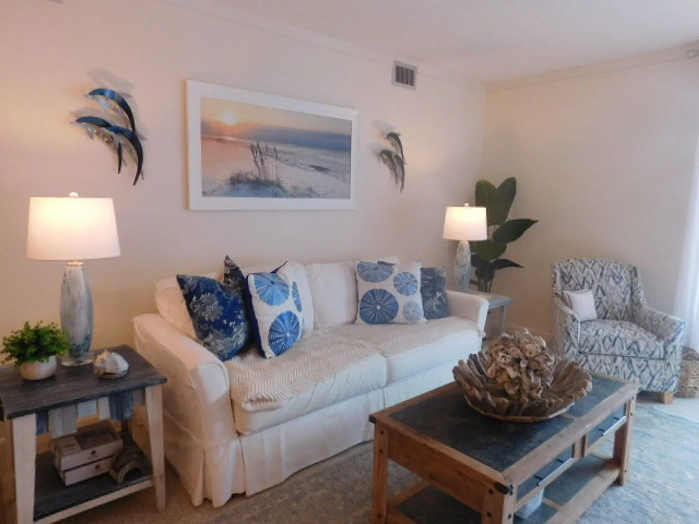 Furnished Villa in the Heart of Harbour Town — Photo 1