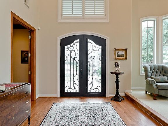 Open entryway
