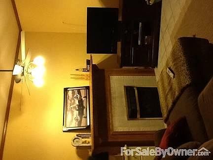Back family room w/fireplace
