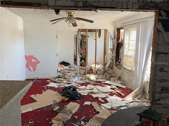 4th image of 2801 N 34th St