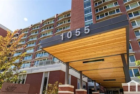 4800 Broadway St — Photo 10