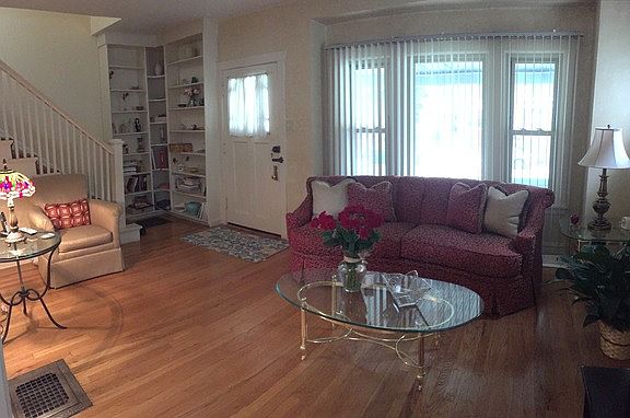 4th image of 835 Wesley Ave