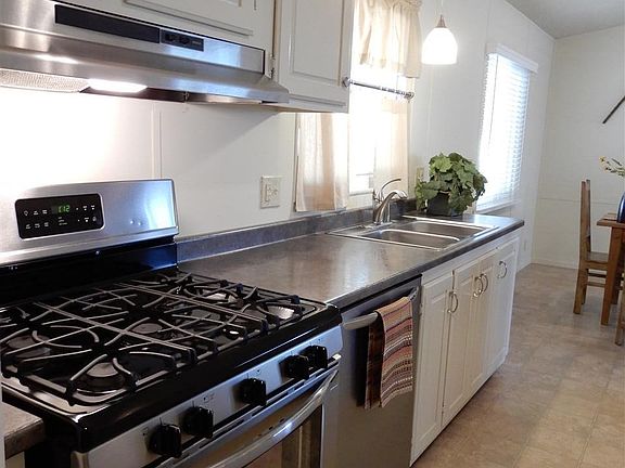 4th image of 20 Rollingwood Dr Spc 115