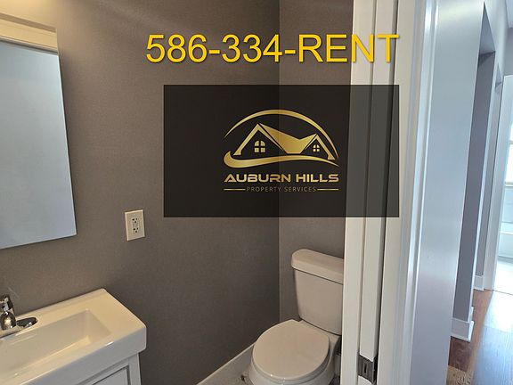 2nd image of 2253 Gladstone St #2