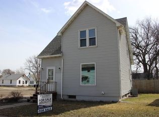 105 9th Ave SW, Aberdeen, SD 57401
