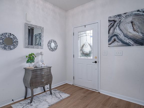 3rd image of 2936 Shellsford Cir