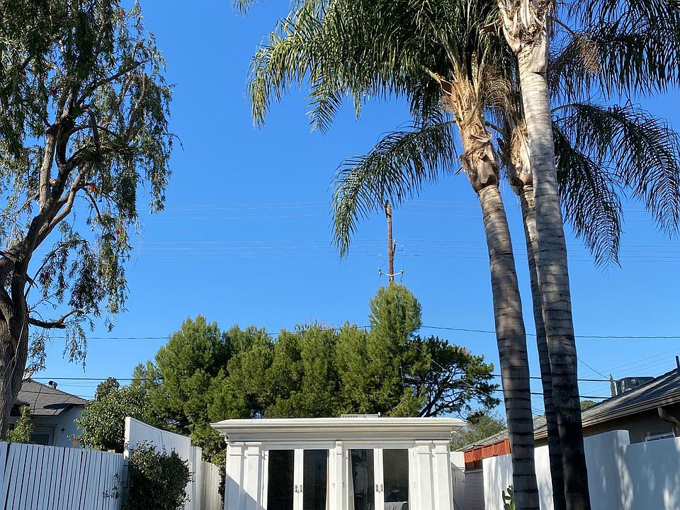 1st image of 3209 W Alameda Ave