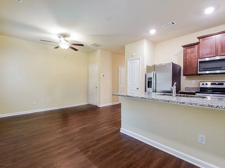 306 Highwood Ln — Photo 8