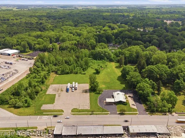 6075 Dixie Hwy, Bridgeport, MI 48722
