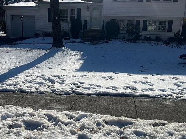 142 Briarwood Rd, Florham Park, NJ 07932