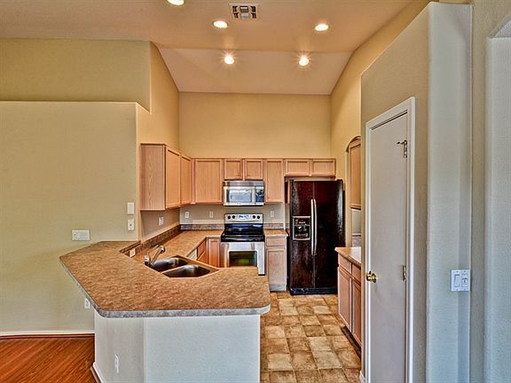 5th image of 8218 W Tonopah Dr