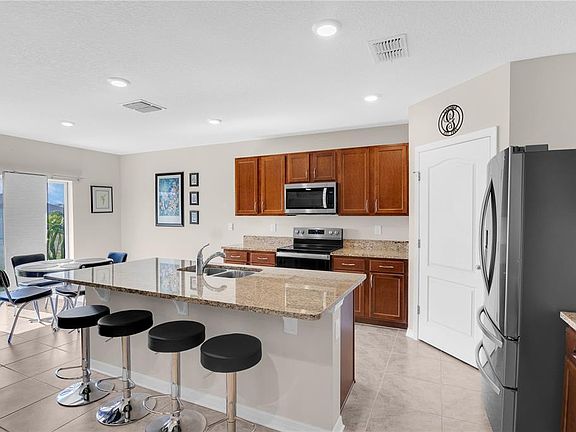 4th image of 204 INMAN BOULEVARD