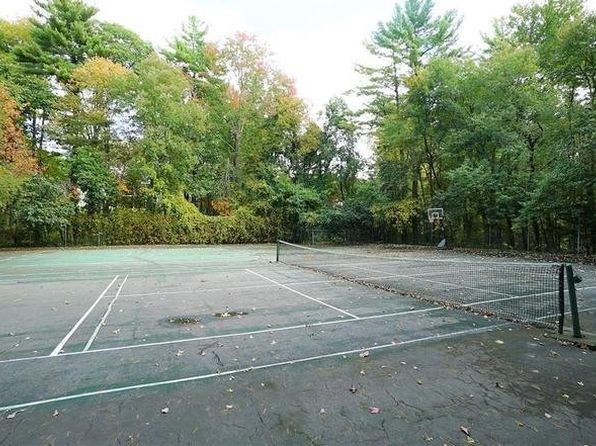 2 Greenbriar Dr APT 101