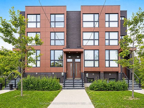 2nd image of 2962B Bayview Ave