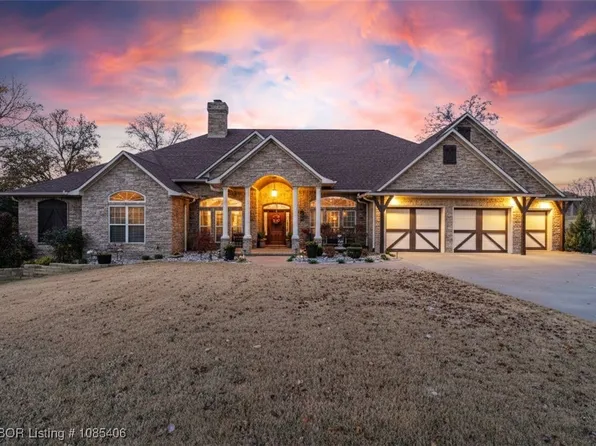 727 Powderhorn Cir, Van Buren, AR 72956