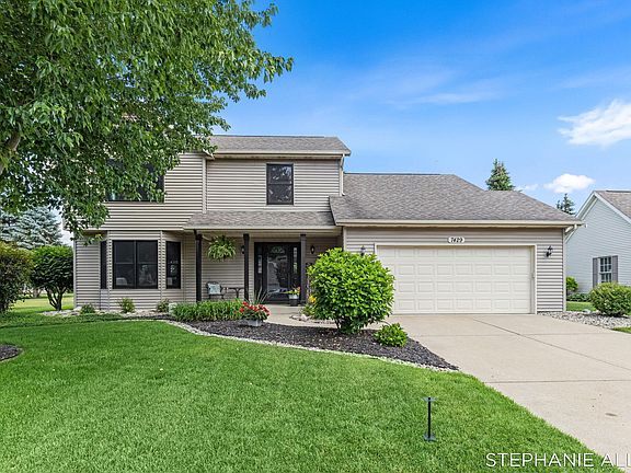 2nd image of 7429 Saint George Cir