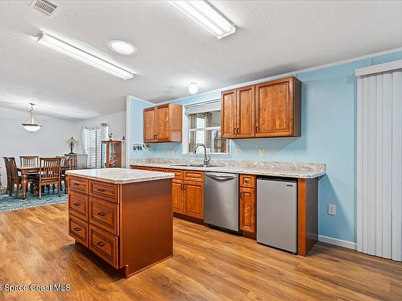 5th image of 7628 Boxelder Rd