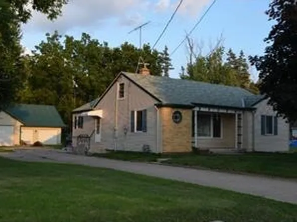 720 5th St N, Dassel, MN 55325