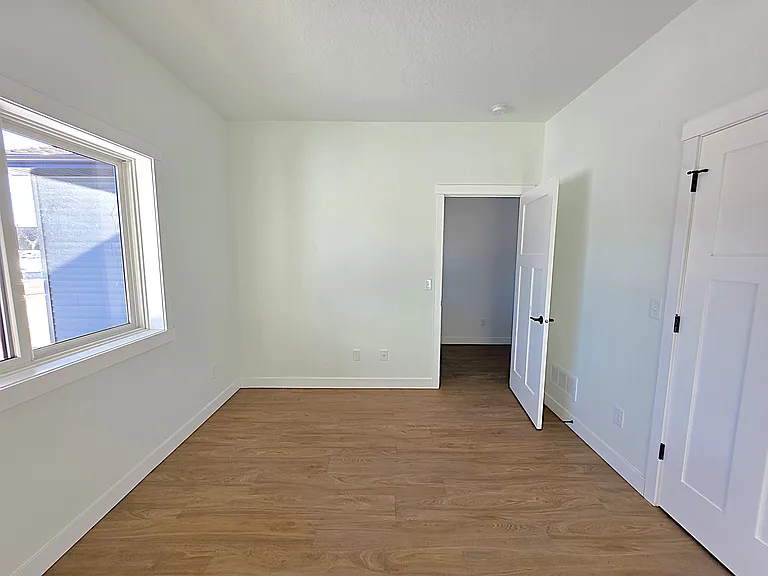 1227 Wisteria Ln — Photo 10