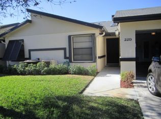 22 Ridgepointe Dr #D, Boynton Beach, FL 33435