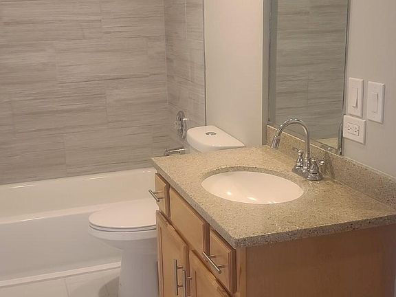 2nd image of 940 N Lakeside Dr APT 1A