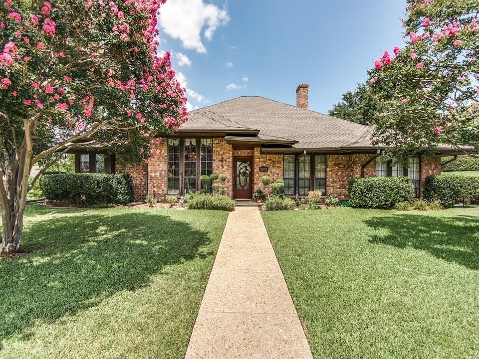 1st image of 2902 Club Hill Dr