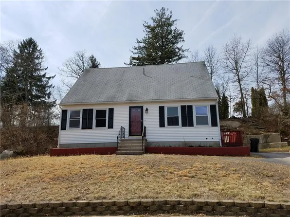 64 Karee Ct, South Kingstown, RI 02879