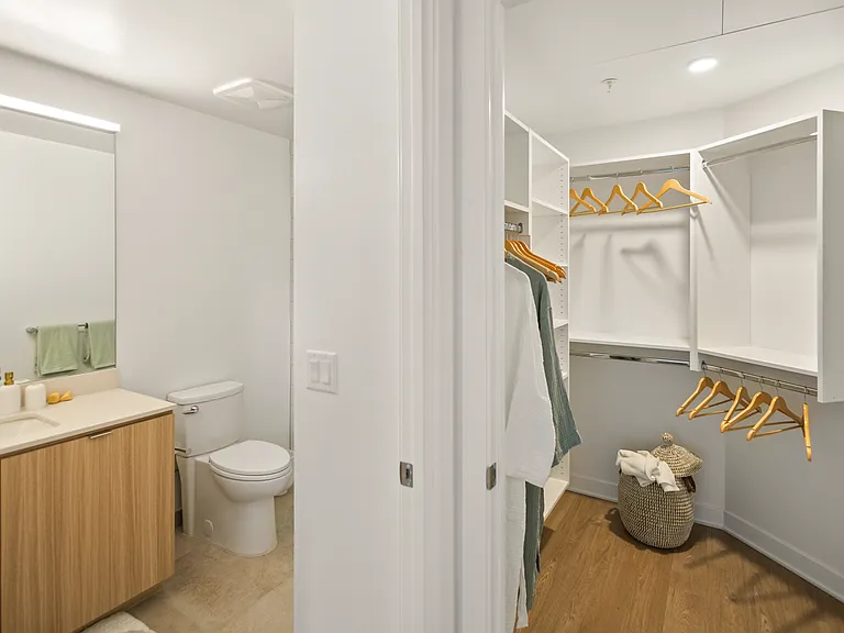 Solaire 7607 Old Georgetown — Photo 15