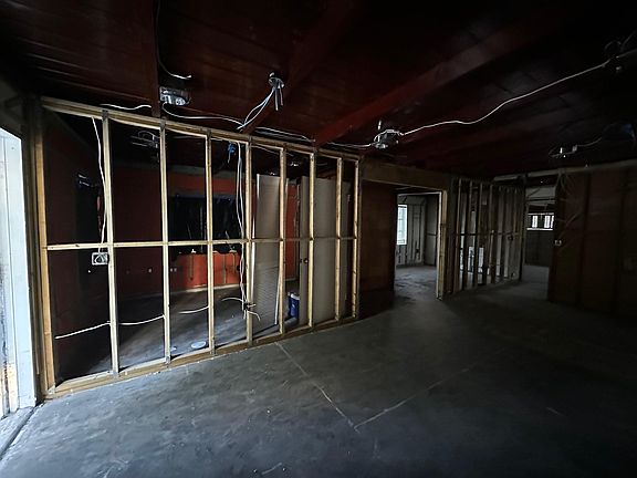 5th image of 5000 SW 26th Avenue