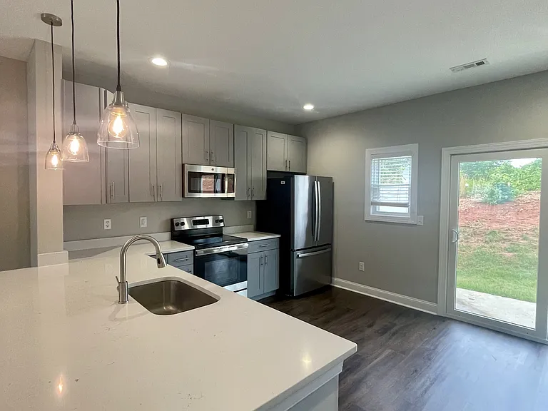 105 Emanuel Ct #1 — Photo 5