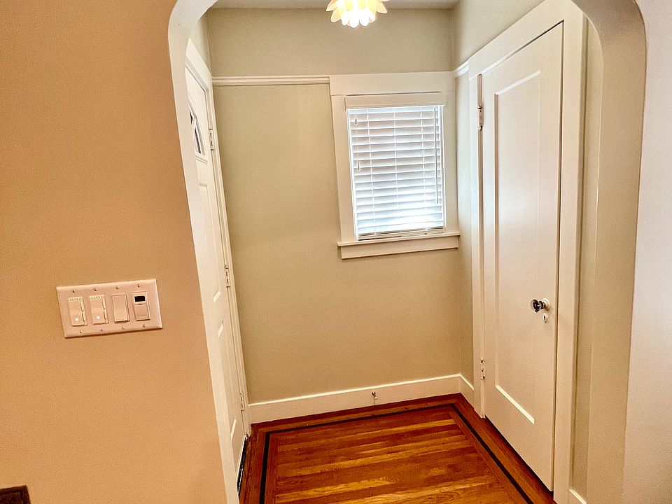 entry foyer with coat closet