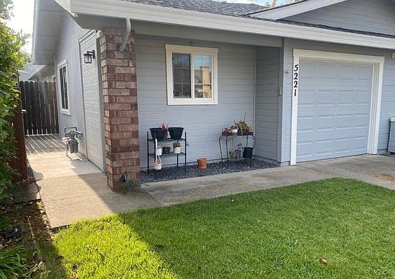 2nd image of 5221 Shereen Ct