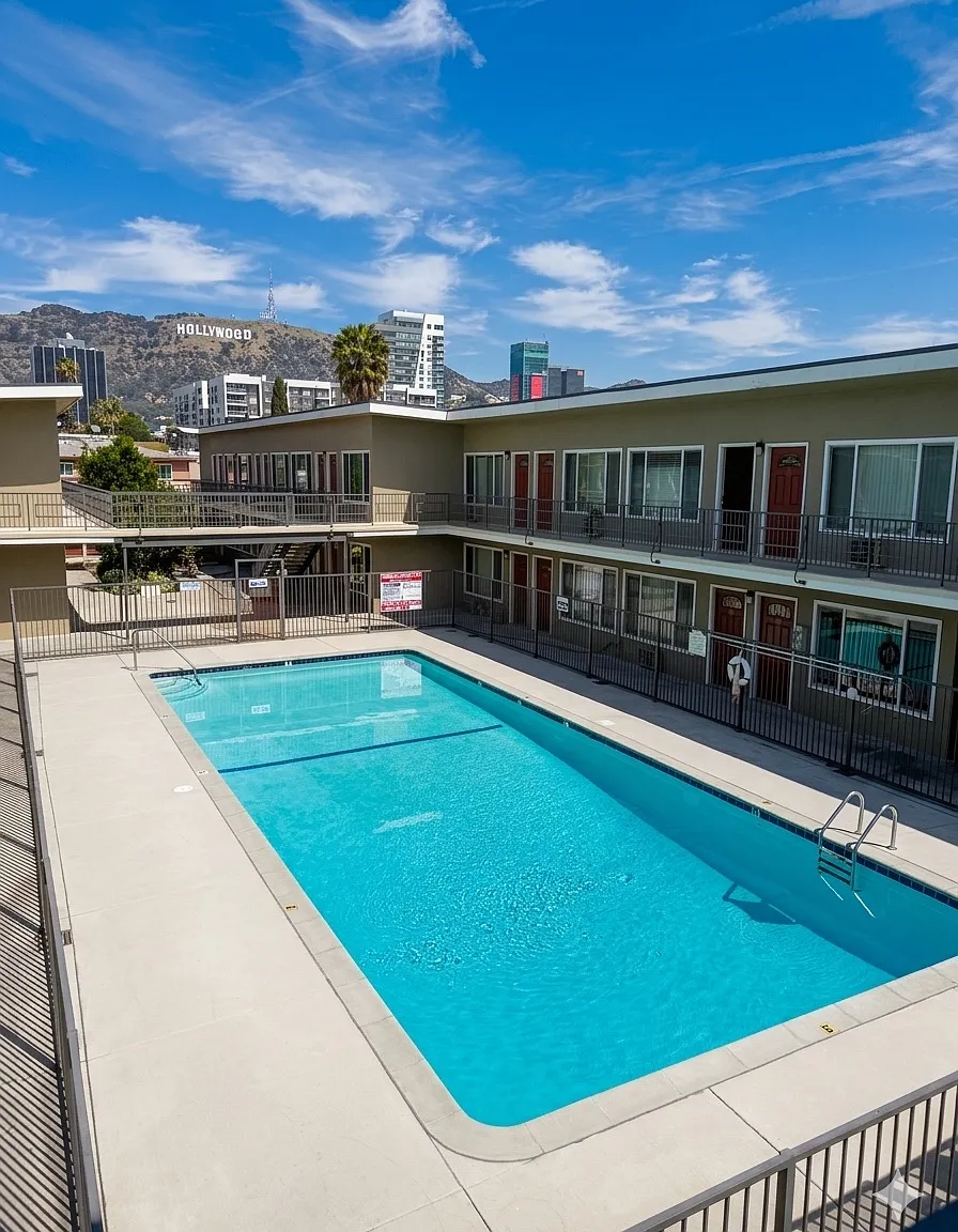 Studio, 400 sqft, $1,699 — Photo 1