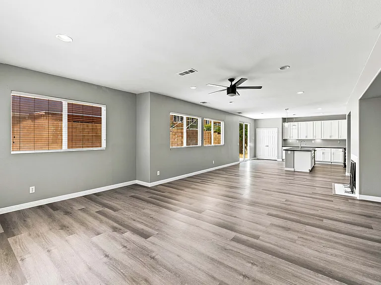 6134 Archwood Way — Photo 8