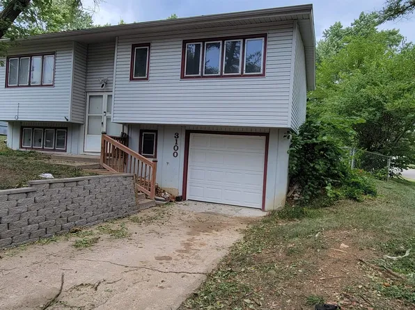3100 SW 33rd Ter, Topeka, KS 66614
