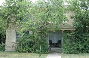 3rd image of 601 Carolyn Ave