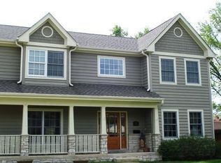 833 Lincoln St, Downers Grove, IL 60515