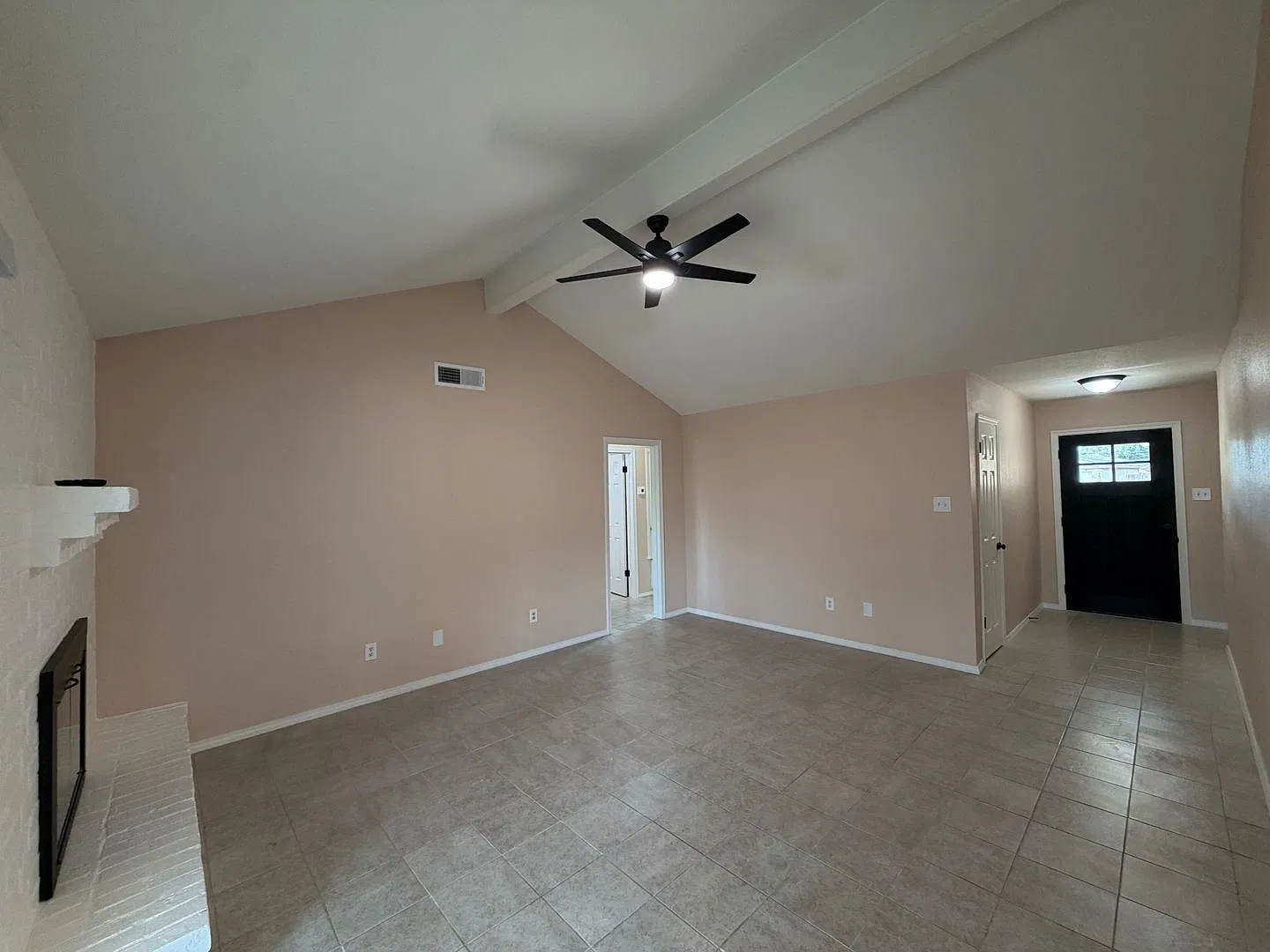 Four Bedroom In Flour Bluff — Photo 4