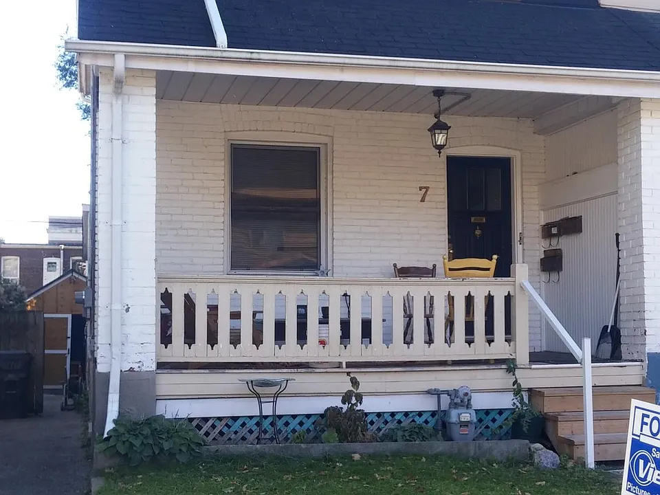 7 Harris Ave #A