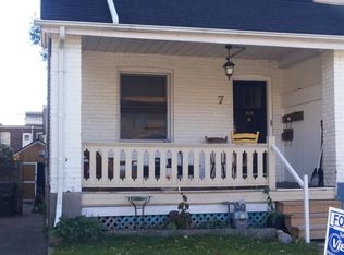 7 Harris Ave #A, Toronto, ON M4C 1P3