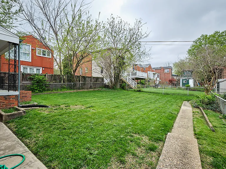 3617 28th St NE — Photo 32