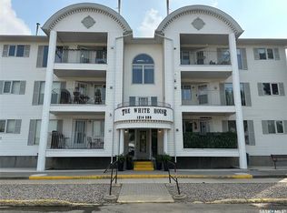 The White House, Estevan, SK S4A 0R9
