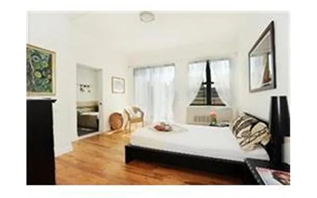 Sold by Douglas Elliman | media 24